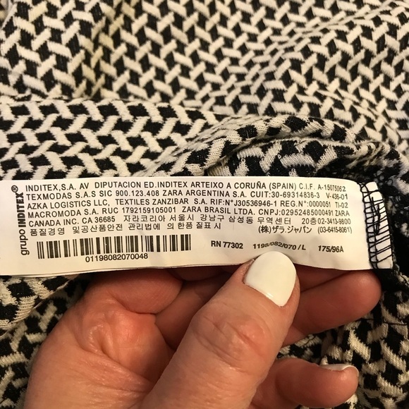 Pre-loved Trafulac dress - Picture 4 of 4